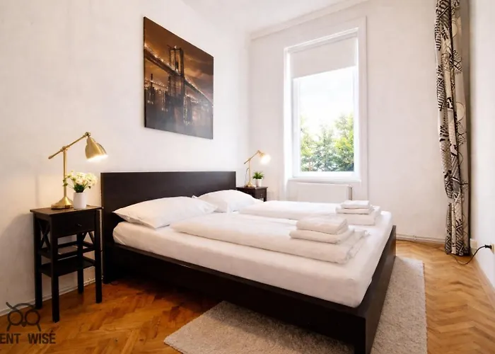 Stylish In The Heart Of Viennas Trendy District شقة